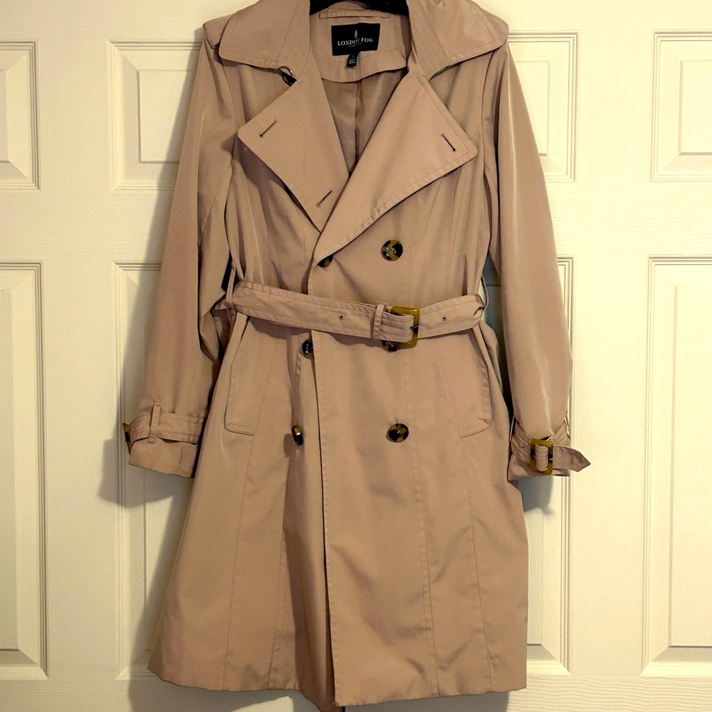 LONDON FOG Women's Double Breasted Knee Length Trenchcoat